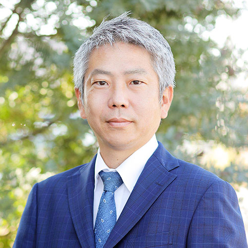 芹田健太（社長）